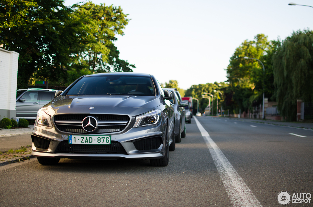 Mercedes-Benz CLA 45 AMG C117