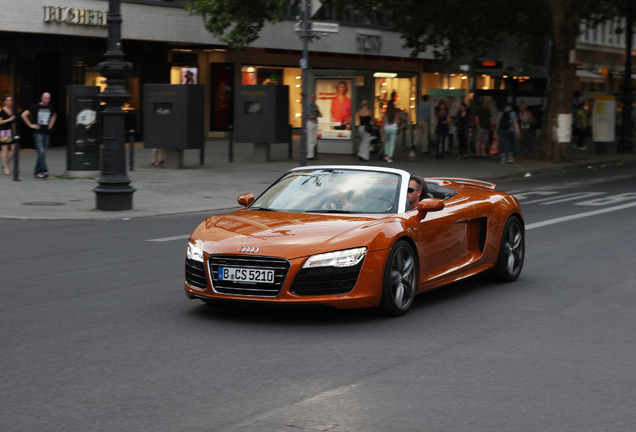 Audi R8 V10 Spyder 2013