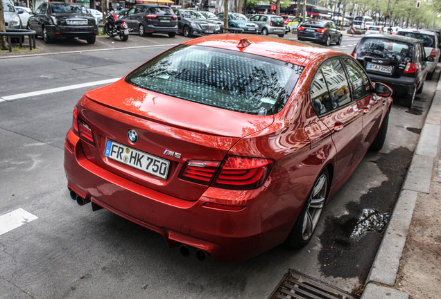 BMW M5 F10 2011