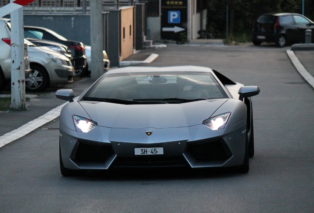 Lamborghini Aventador LP700-4