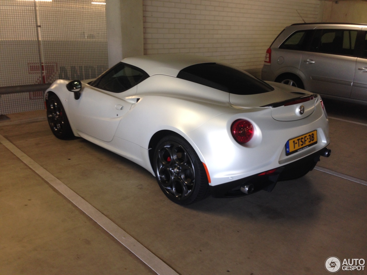 Alfa Romeo 4C Launch Edition