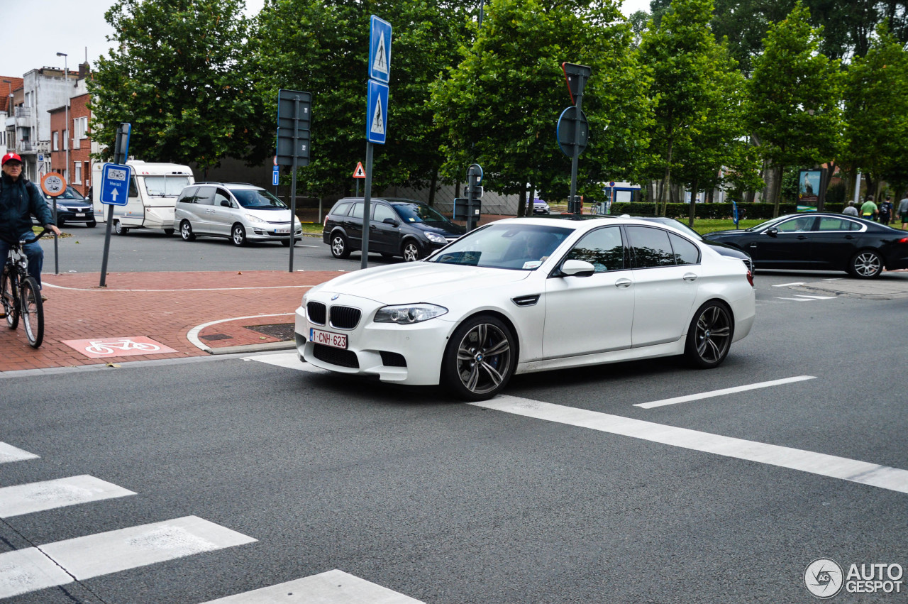 BMW M5 F10 2011