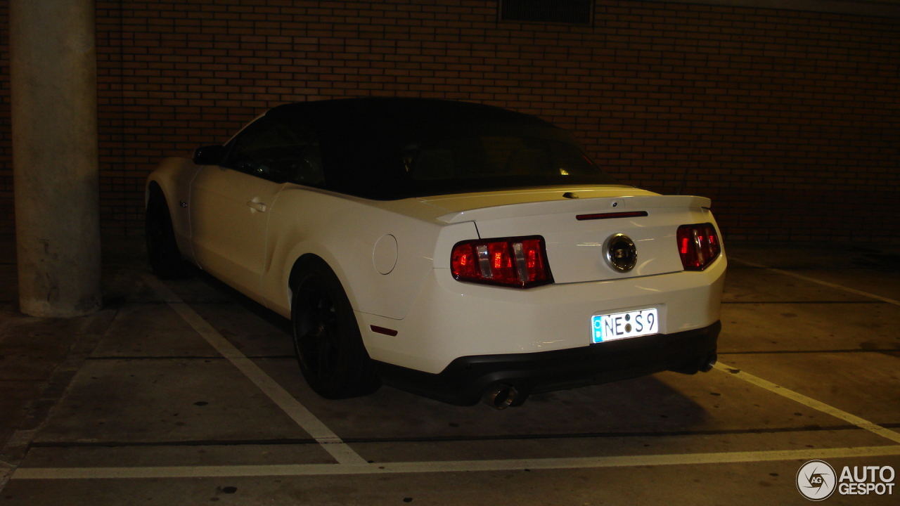 Ford Mustang GT Convertible 2011