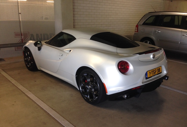 Alfa Romeo 4C Launch Edition