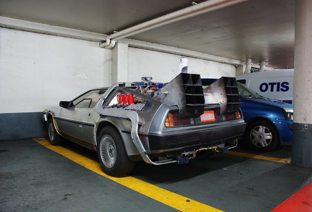 DeLorean DMC-12