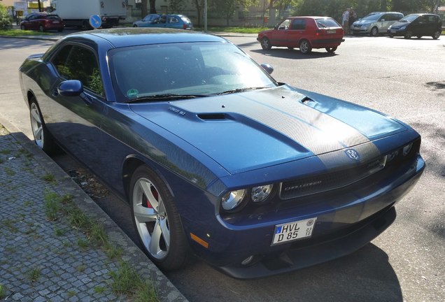 Dodge Challenger SRT-8