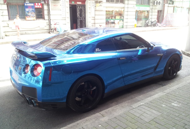 Nissan GT-R