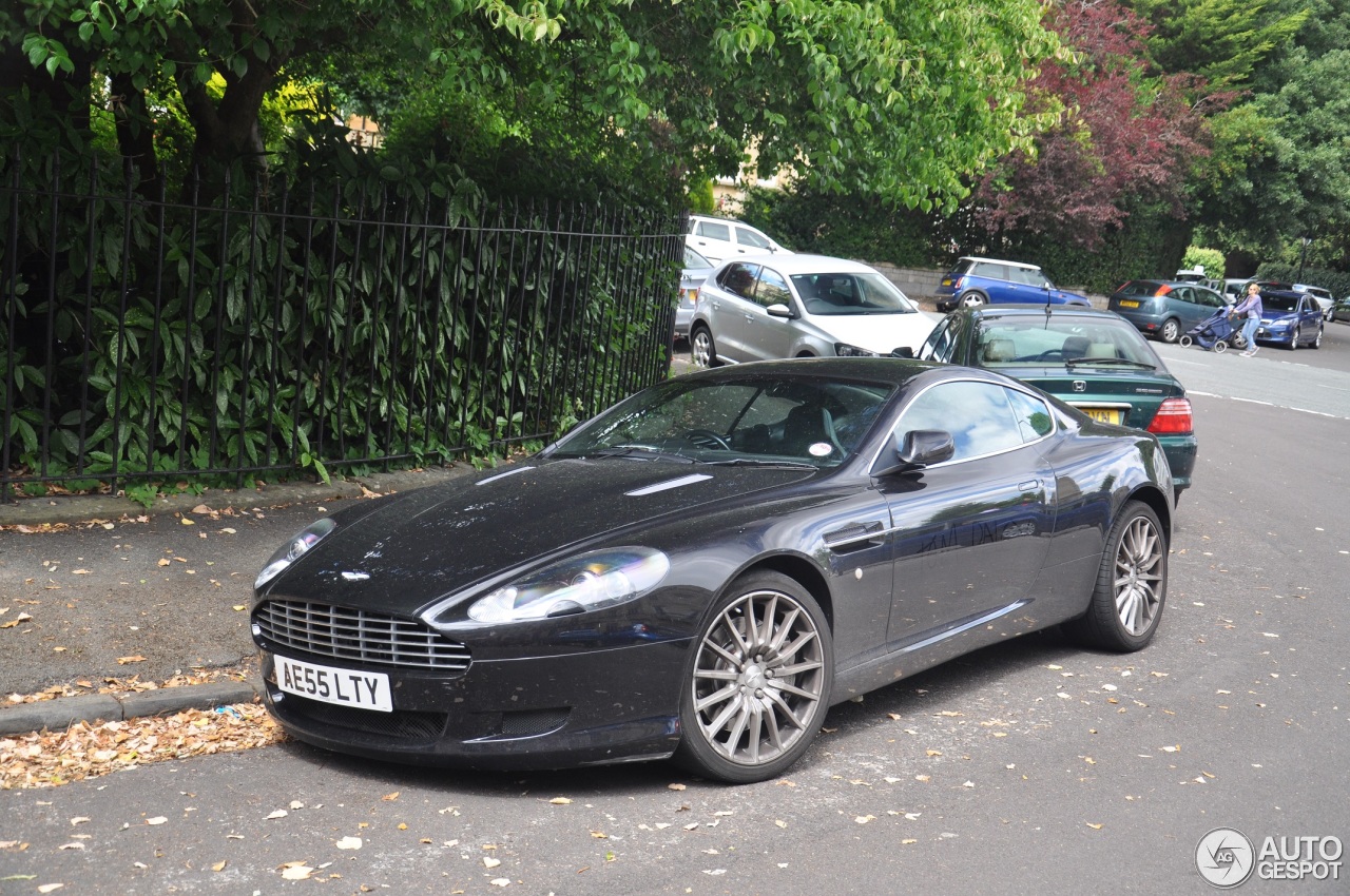 Aston Martin DB9