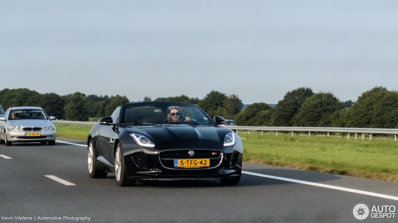 Jaguar F-TYPE S Convertible