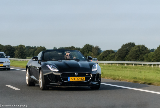 Jaguar F-TYPE S Convertible