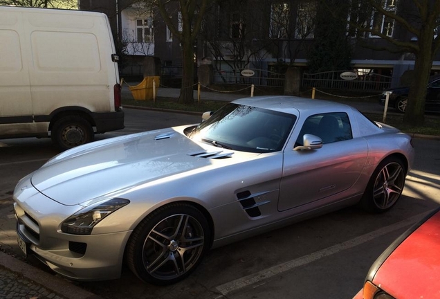 Mercedes-Benz SLS AMG