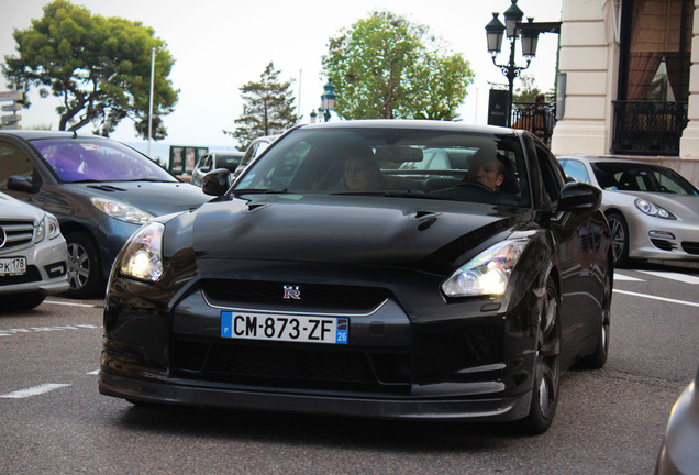 Nissan GT-R