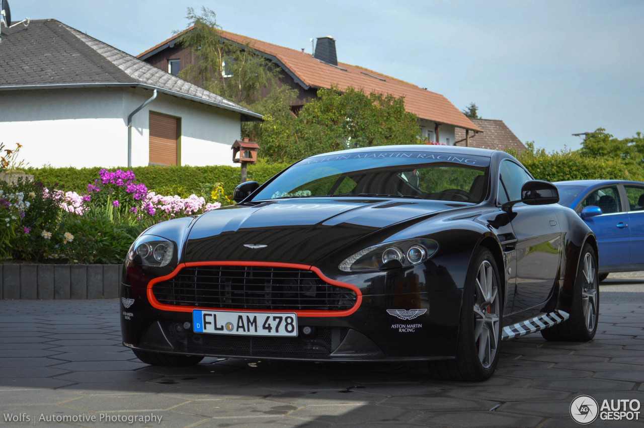 Aston Martin V8 Vantage S