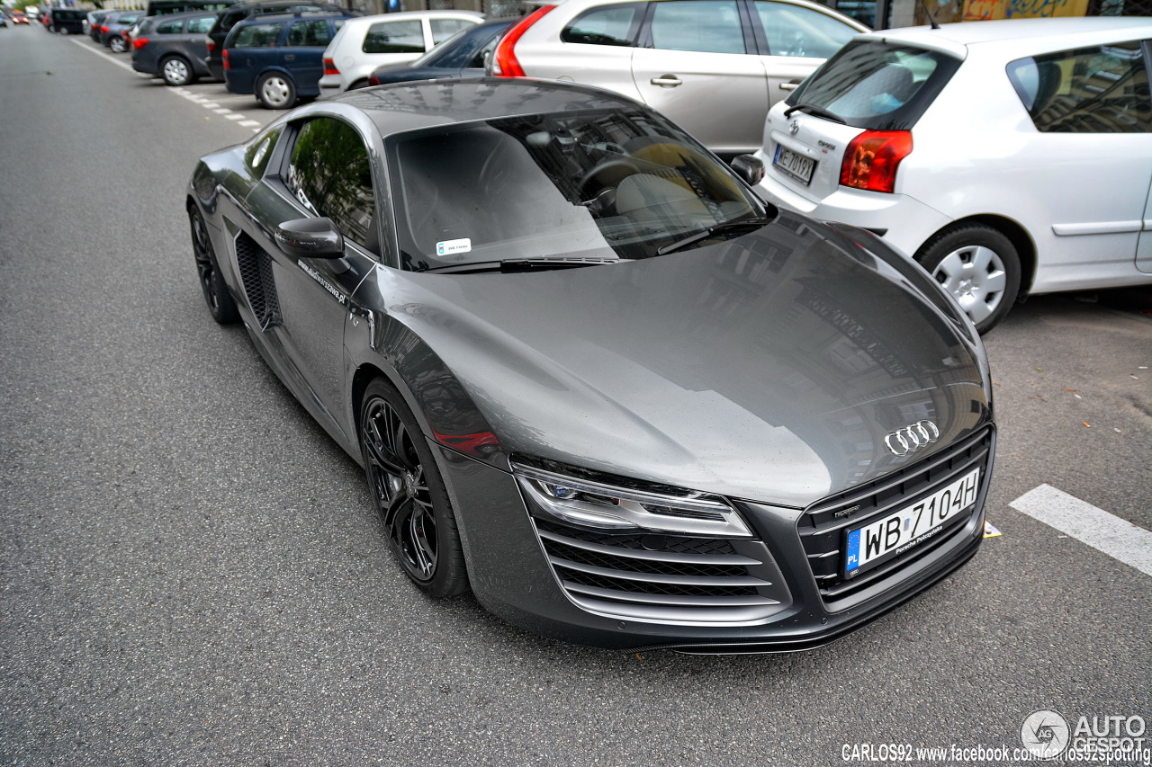 Audi R8 V10 Plus 2013