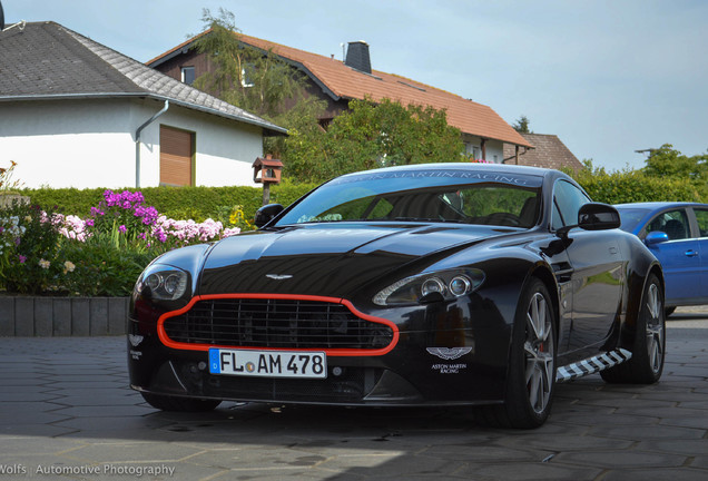 Aston Martin V8 Vantage S