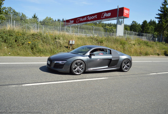 Audi R8 V10 Plus 2013