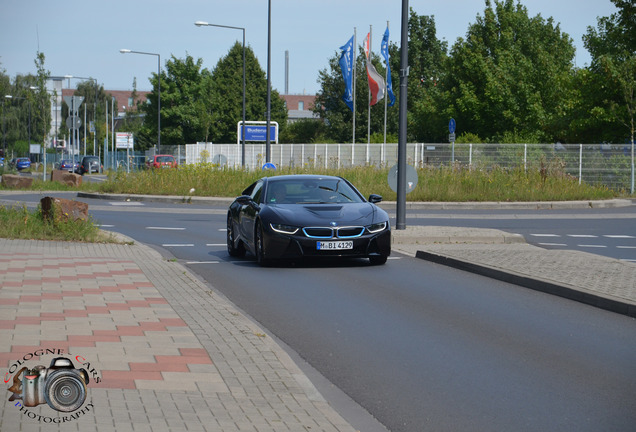 BMW i8