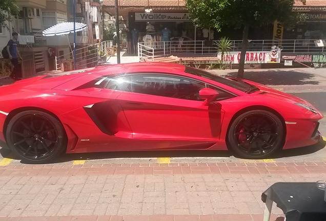 Lamborghini Aventador LP700-4