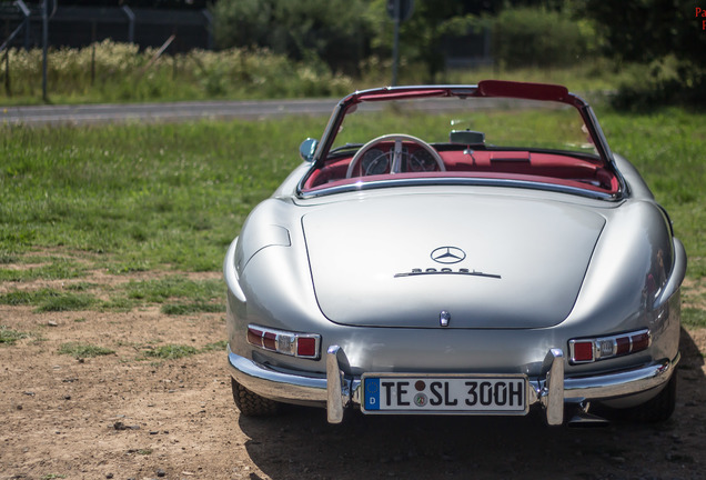 Mercedes-Benz 300SL Roadster