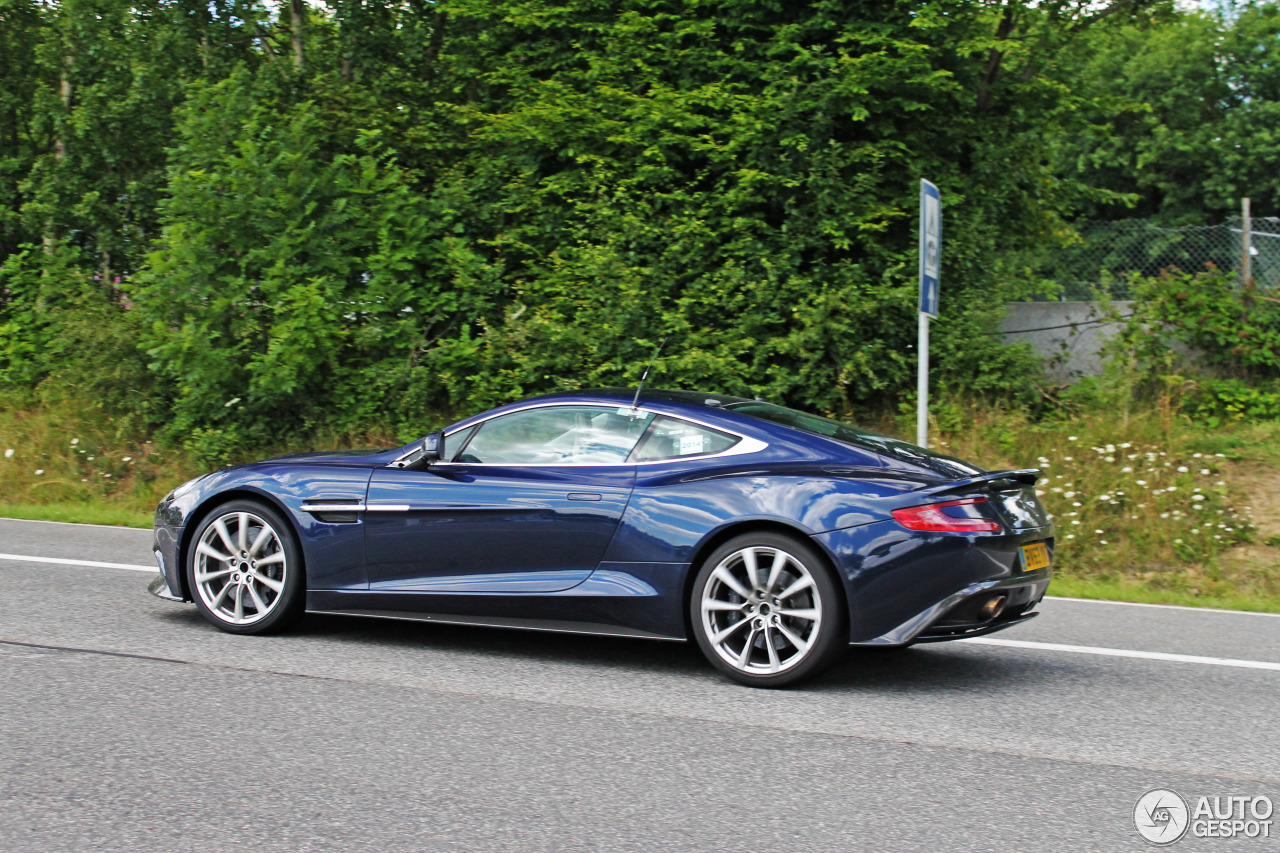 Aston Martin Vanquish 2013