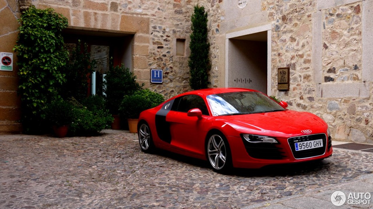 Audi R8