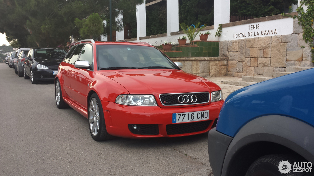 Audi RS4 Avant B5