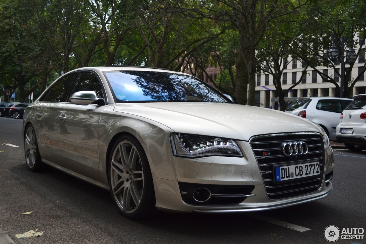 Audi S8 D4