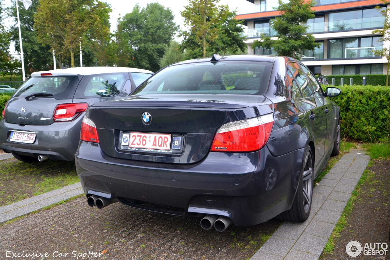 BMW M5 E60 2005