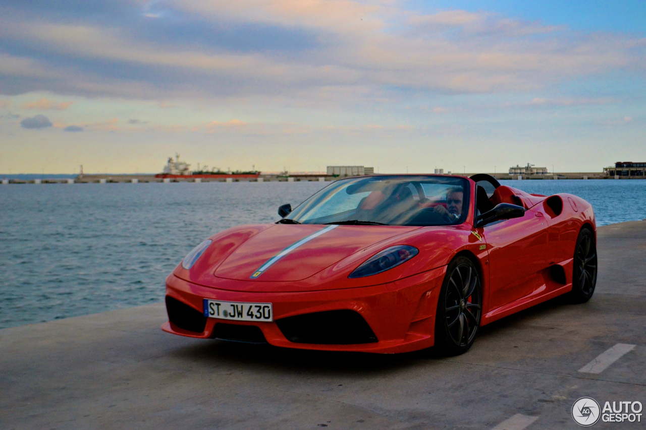 Ferrari Scuderia Spider 16M