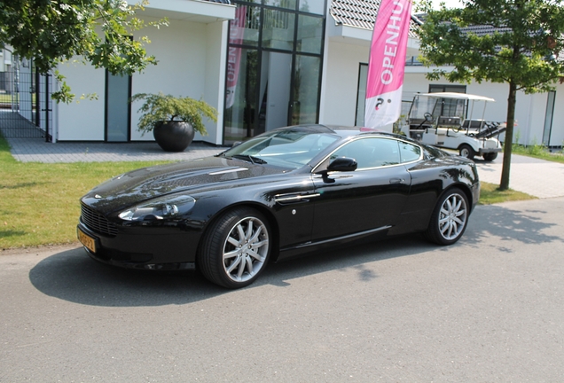 Aston Martin DB9