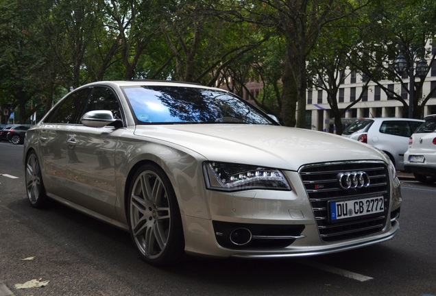 Audi S8 D4