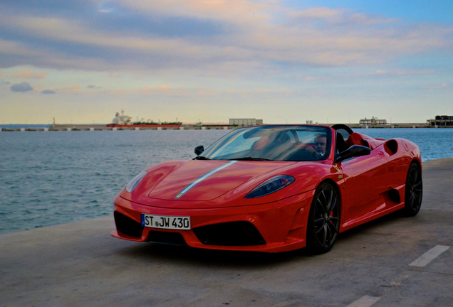 Ferrari Scuderia Spider 16M