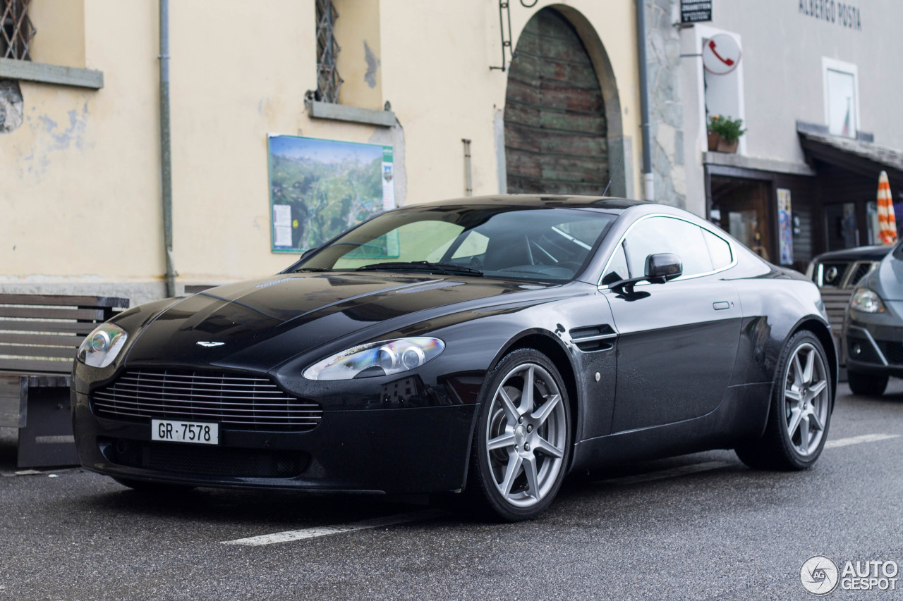 Aston Martin V8 Vantage