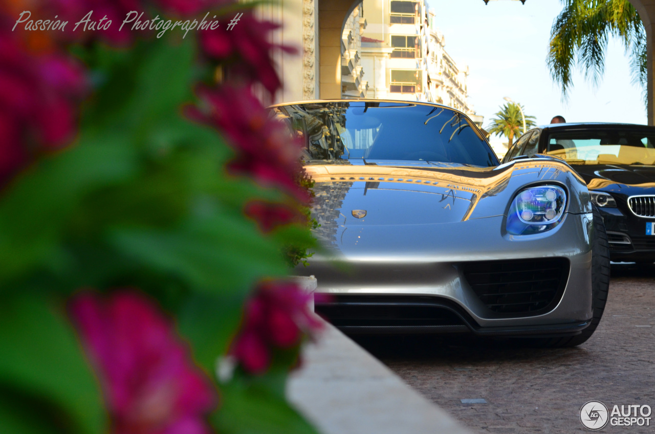 Porsche 918 Spyder Weissach Package