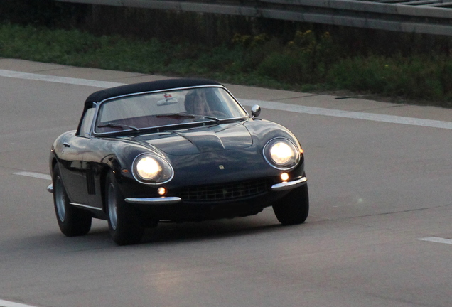 Ferrari 275 GTB/4 NART Spyder