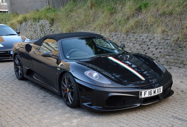 Ferrari Scuderia Spider 16M