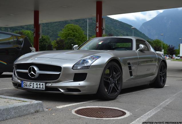 Mercedes-Benz SLS AMG