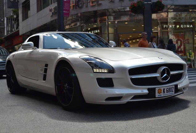 Mercedes-Benz SLS AMG