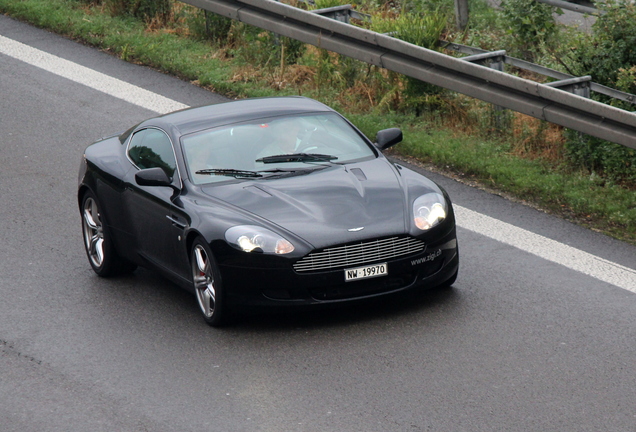 Aston Martin DB9