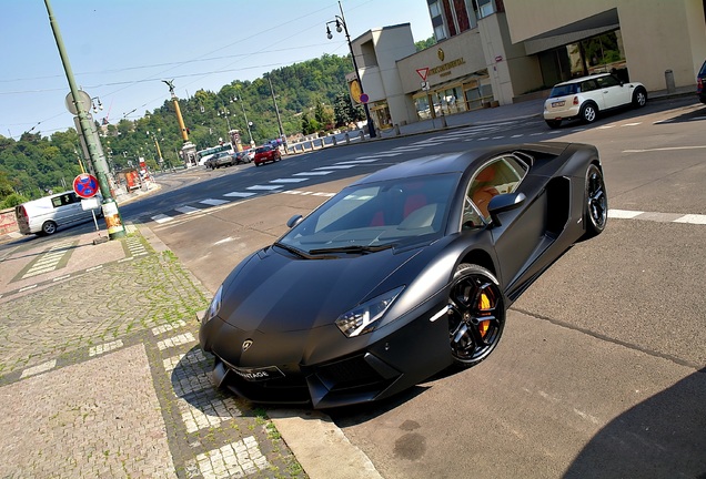 Lamborghini Aventador LP700-4