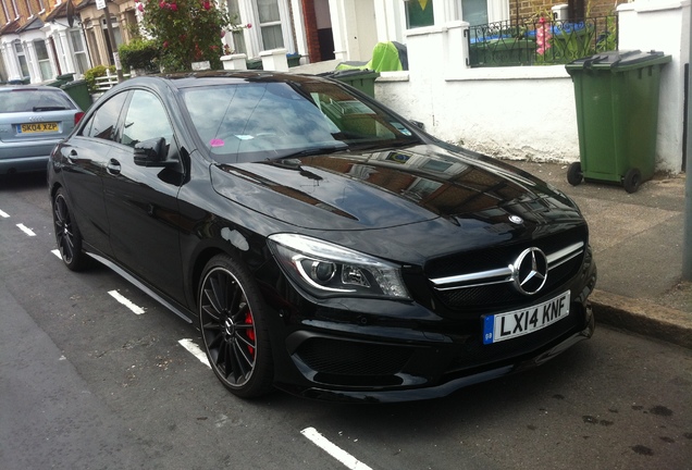 Mercedes-Benz CLA 45 AMG C117