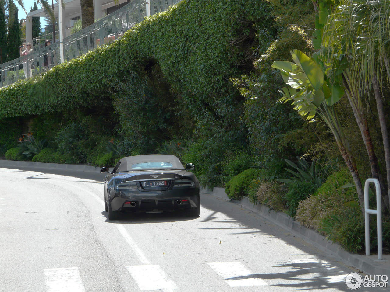 Aston Martin DBS Volante