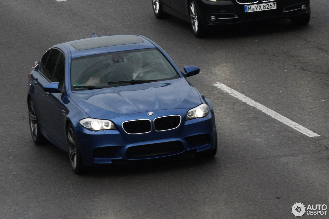 BMW M5 F10 2011