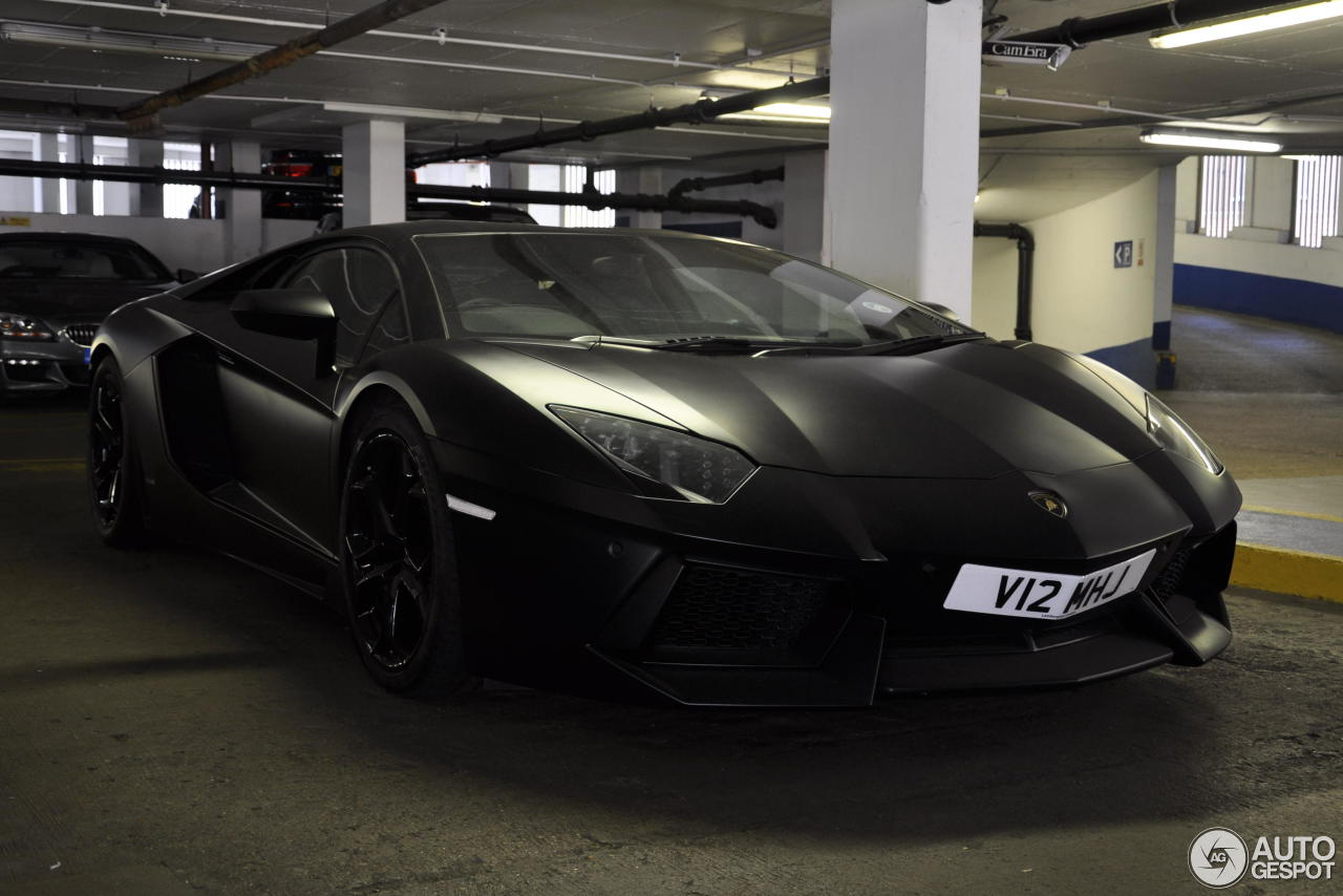 Lamborghini Aventador LP700-4