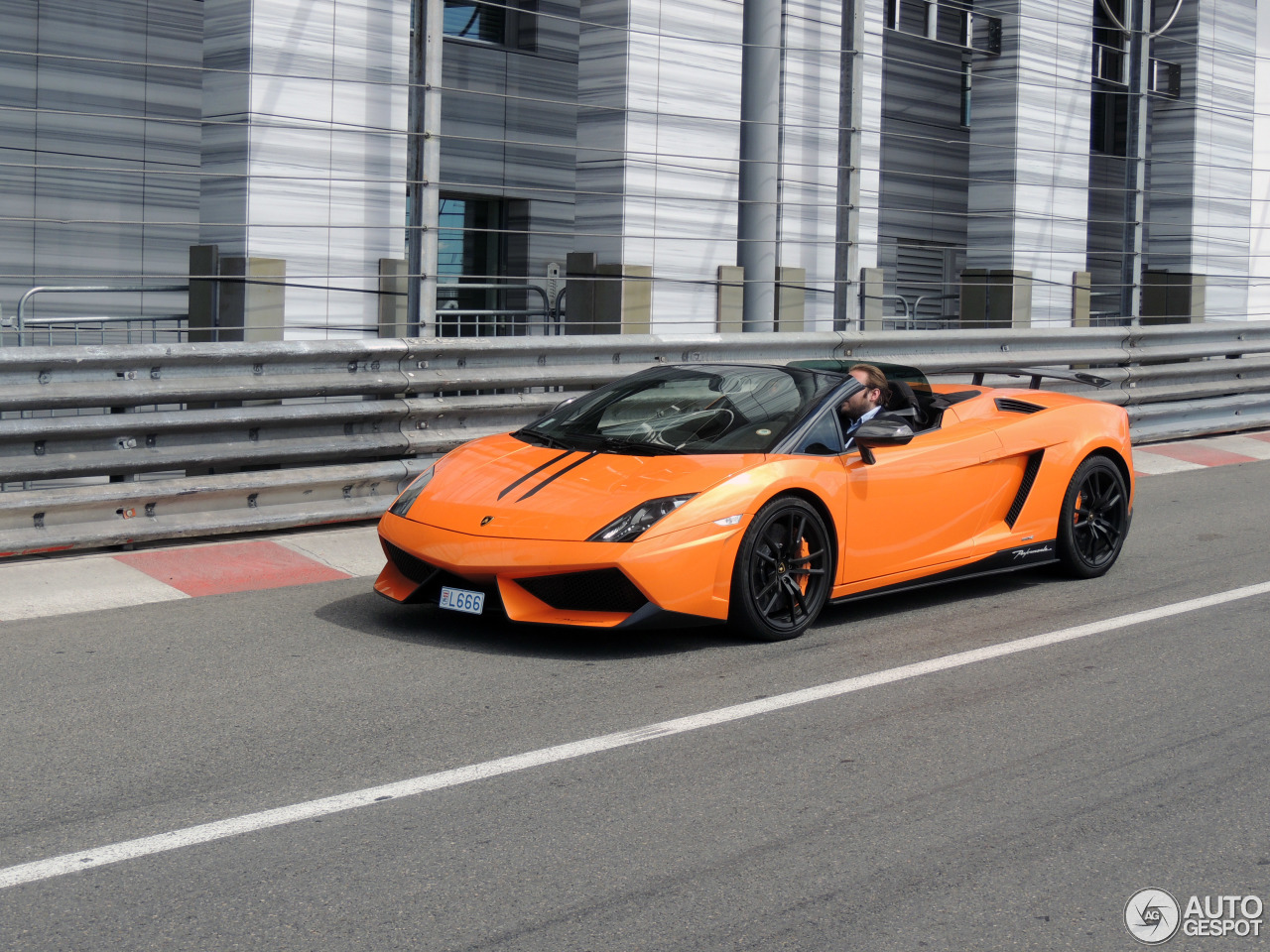 Lamborghini Gallardo LP570-4 Spyder Performante