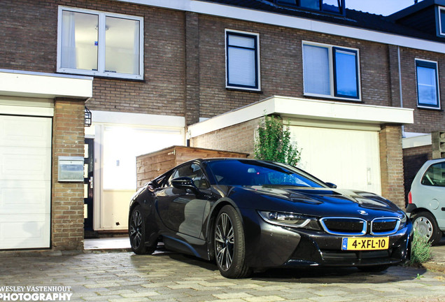 BMW i8