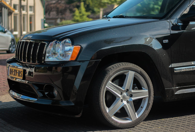 Jeep Grand Cherokee SRT-8 2005