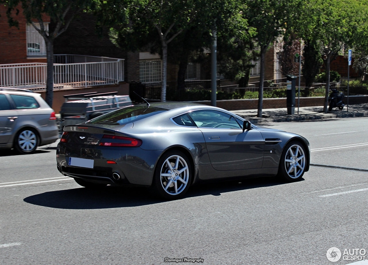 Aston Martin V8 Vantage