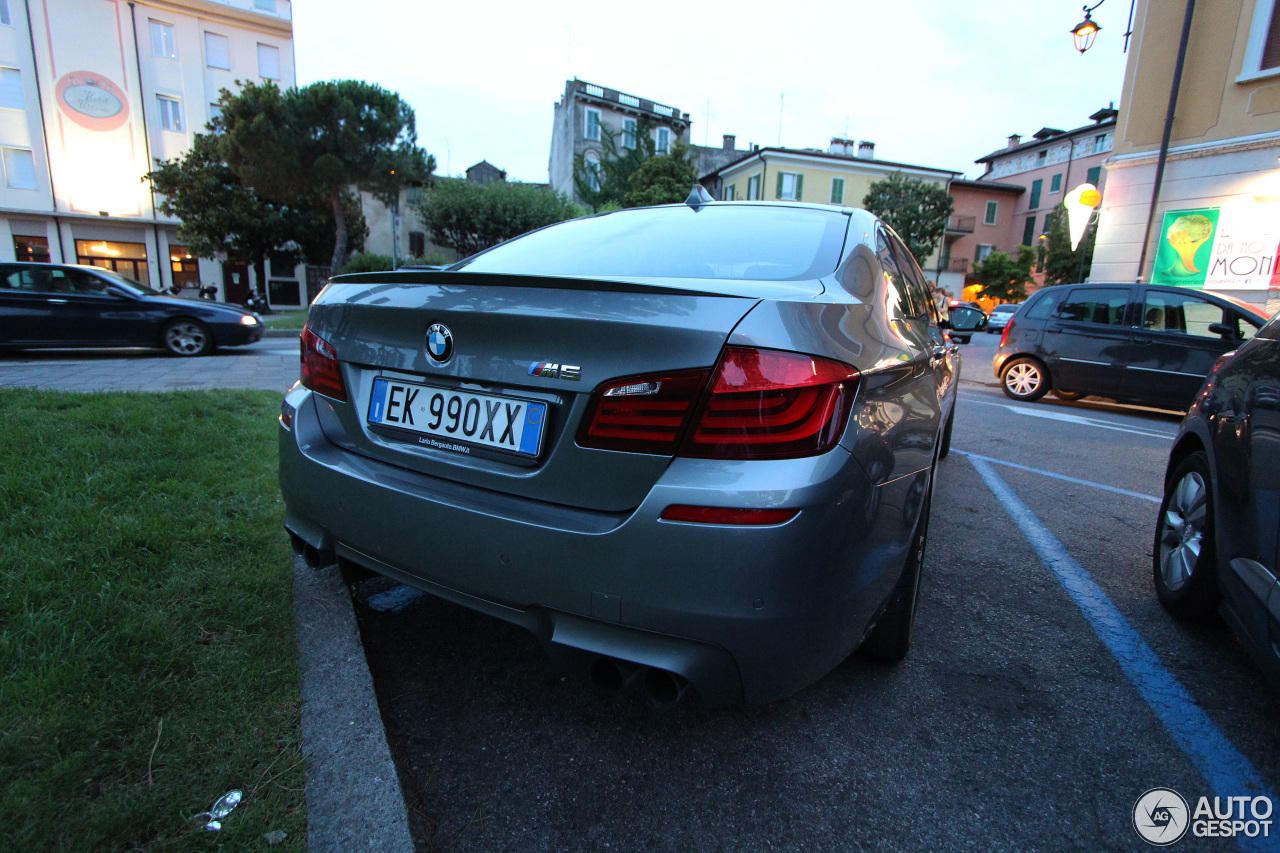 BMW M5 F10 2011