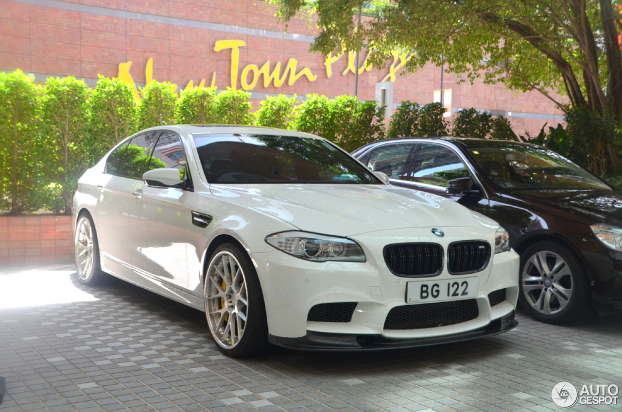 BMW M5 F10 2011